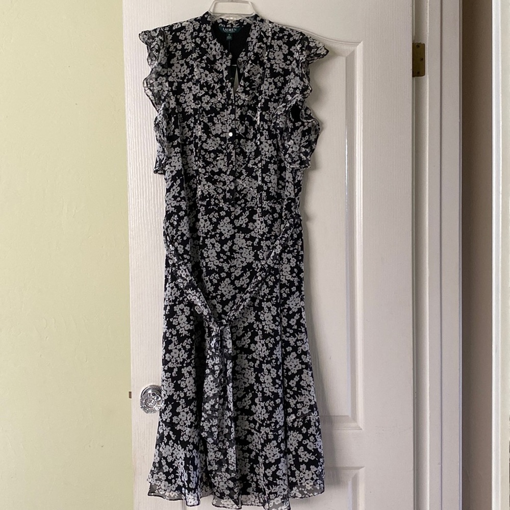 New with tags Ralph Lauren summer midi dress.